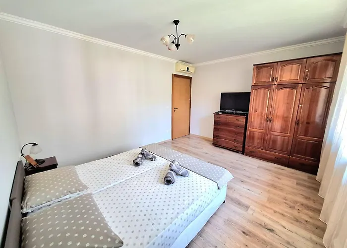 Апартамент Marina Forest